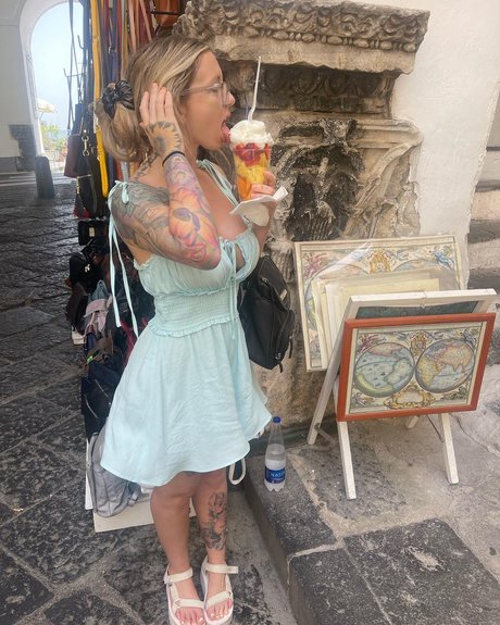 騎乗位熟女OnlyFans ポルノ 写真