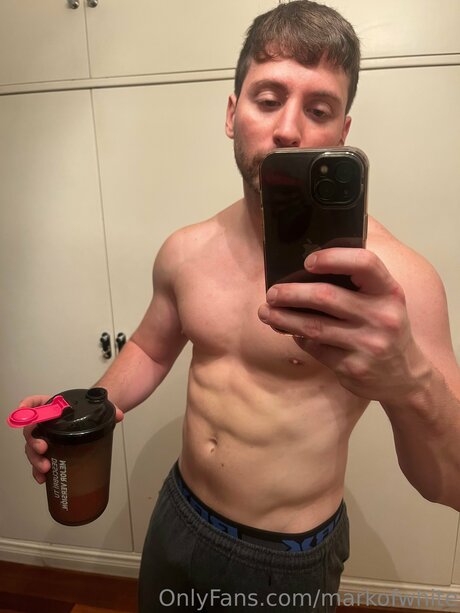 BBW妻オンリーファンズ アート裸 ギャラリー