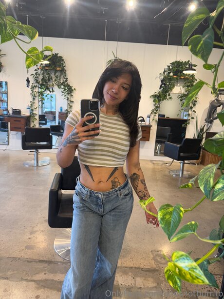 Yoursecretrito セクシーなスター 写真