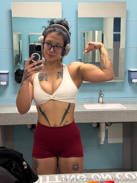 Yoursecretrito ヌードモデル 画像