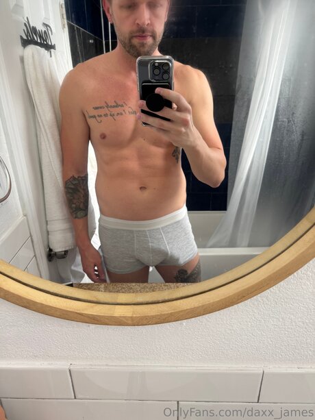 騎乗位熟女OnlyFans セクシーヌード 画像