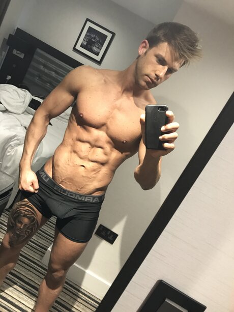 Benbamforth セックスモデル 写真