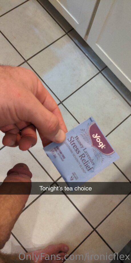 ティーンウェブカメラOnlyFans 美しい裸 画像