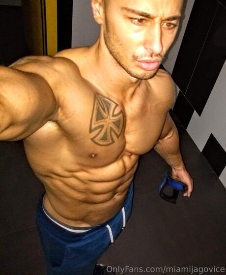 Miamijagovice 無料女優 写真