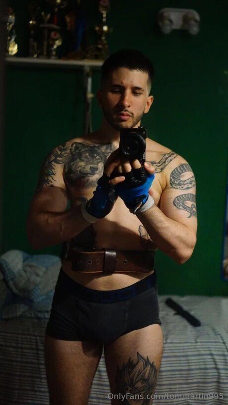 Tommartin995 高品質モデル 写真