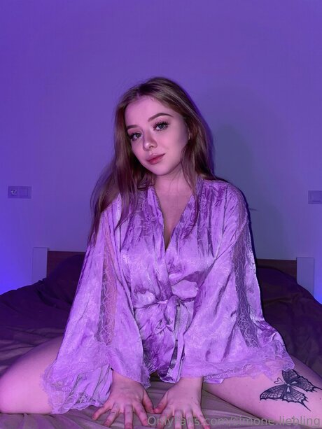 Simunka Show ホットなスター 写真