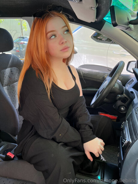 Simunka Show ポルノスター ギャラリー