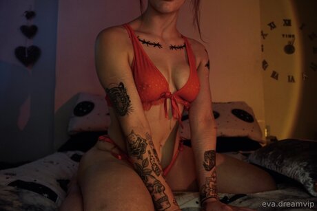 巨乳のオンリーファンズ ホットヌード 画像