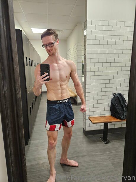 Cory Ryan ヌードモデル 写真