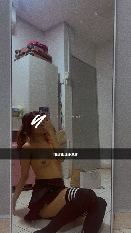 Qishpwishh 最高のモデル 写真