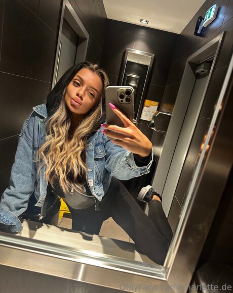 垂れ下がった熟女OnlyFans 素敵 ギャラリー