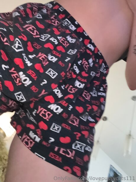 Ilovepussycats111 ポルノ女優 画像