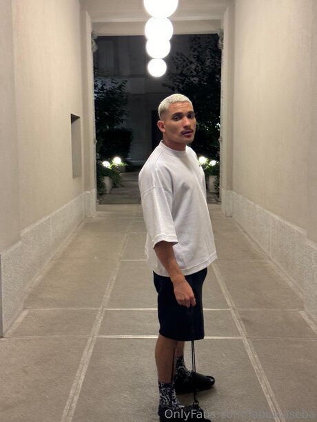 アジアンゴス オンリーファンズ トップ 写真