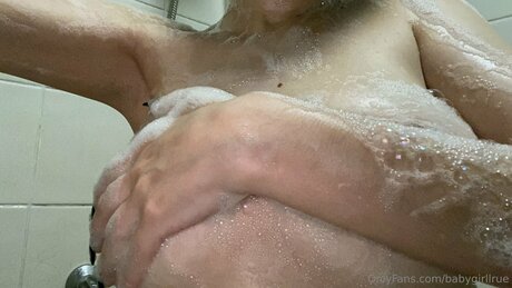 熟女のおまんこオンリーファンズ 無料ヌード 写真