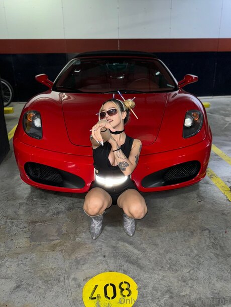 Emylee01 セクシーなスター 画像