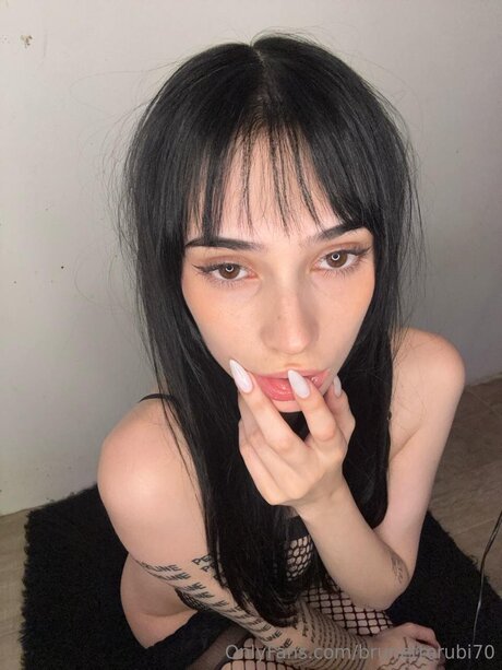 Brunetterubi70 ポルノスター 素敵 写真