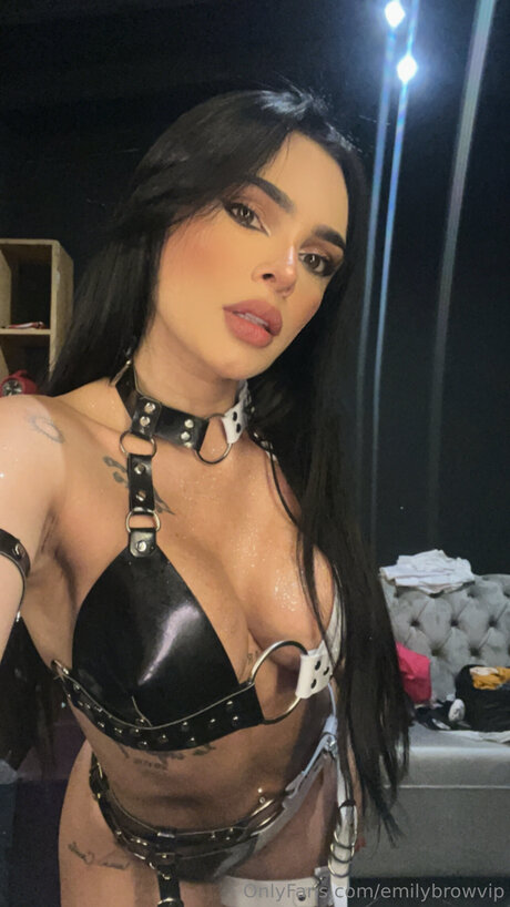 Emilybrowvip ポルノスター HD 画像