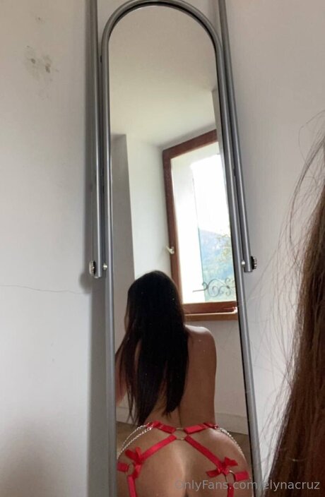 Magalidusud セクシーモデル 写真