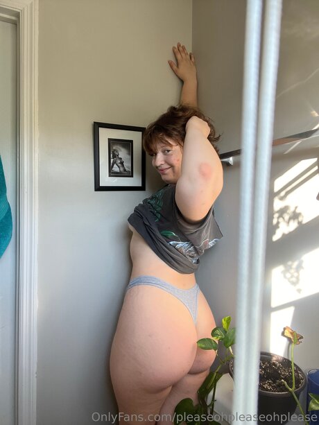 ピアス乳首オンリーファンズ パーフェクト ギャラリー