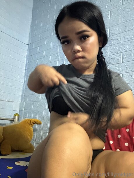 Lillymidget ヌードのポルノスター 画像