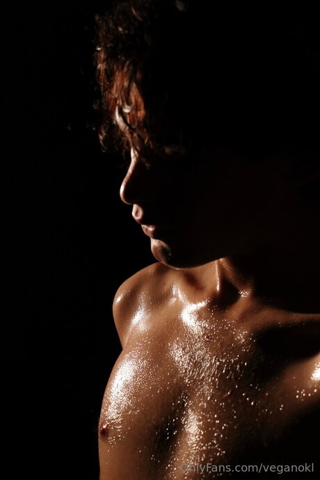 マイクロTバックOnlyFans セクシーヌード 画像