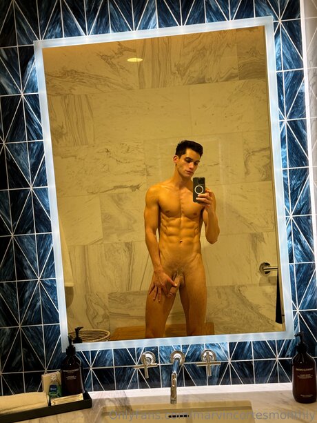 Marvincortesmonthly セクシーなポルノスター 写真