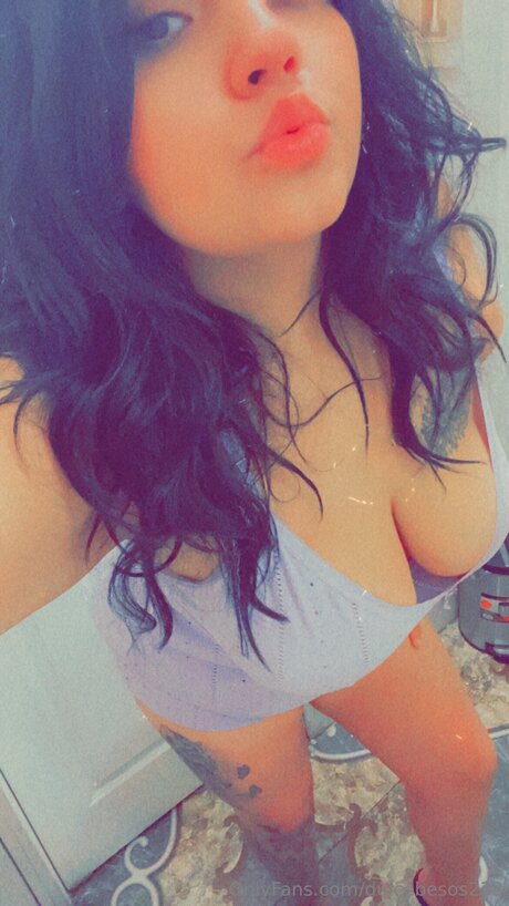 Dulcebesos233 エロティックモデル 画像