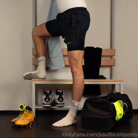 男性TikTokスターOnlyFans 無料裸 ギャラリー