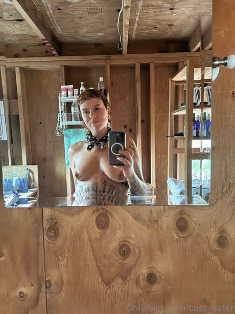 痩せたティーンのオンリーファンズ えろた 写真