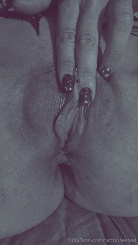 Tattobsessed 美しいモデル 写真