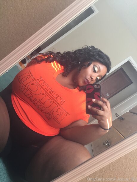 アナル熟女OnlyFans セクシー 写真