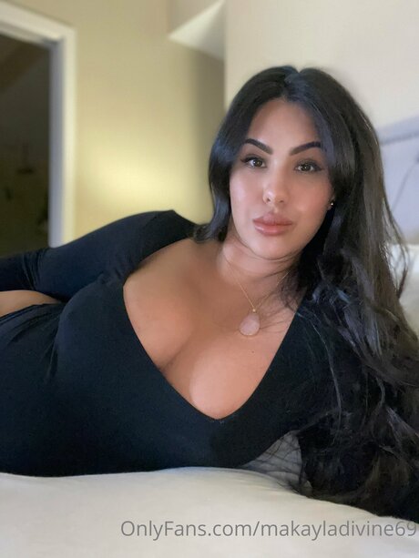 Makayladivine69 高品質のポルノスター アーカイブ