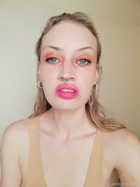 Kerry Ann Goddamn 素敵な女優 写真