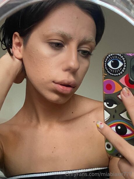 美しいアジアのオンリーファンズ アート裸 写真