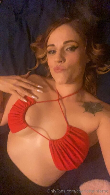 Charlotteinferno セックスポルノスター アーカイブ