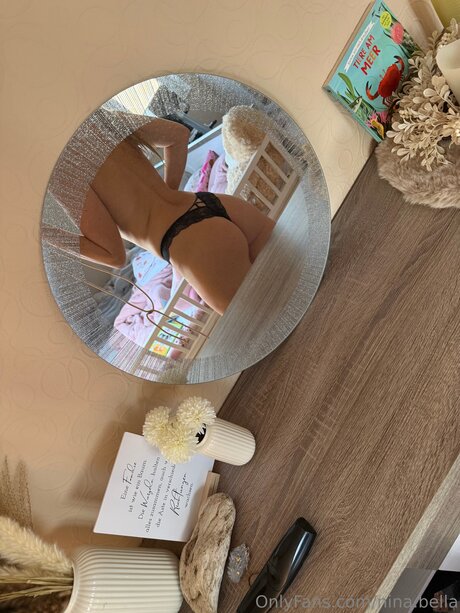 Nina Bella ポルノスター 画像