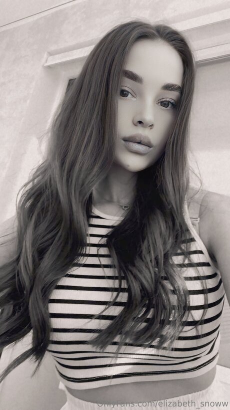 パウグプリンセスOnlyFans エロチック 写真