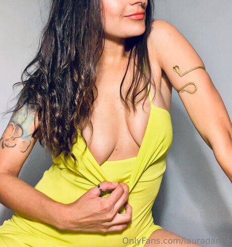 フィットネスインフルエンサーオンリーファンズ アートxxx 画像