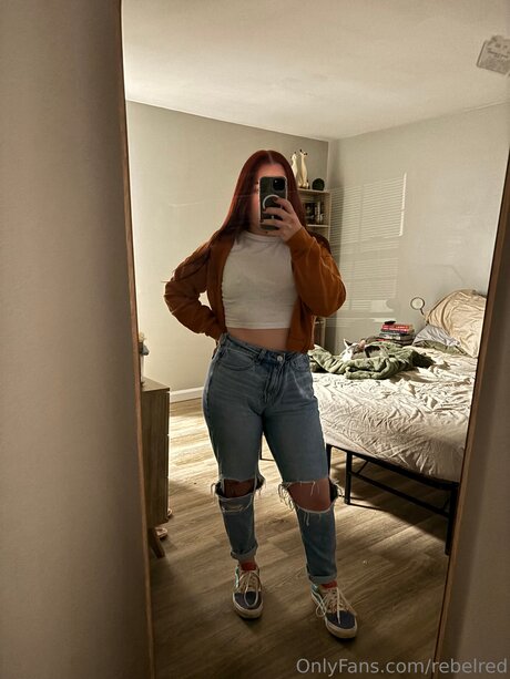 Rebelred スター ヌード 画像