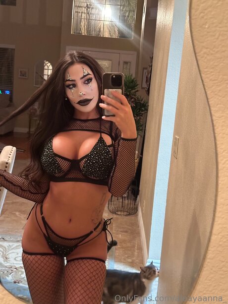 Aleayaanna 高品質のポルノスター ギャラリー