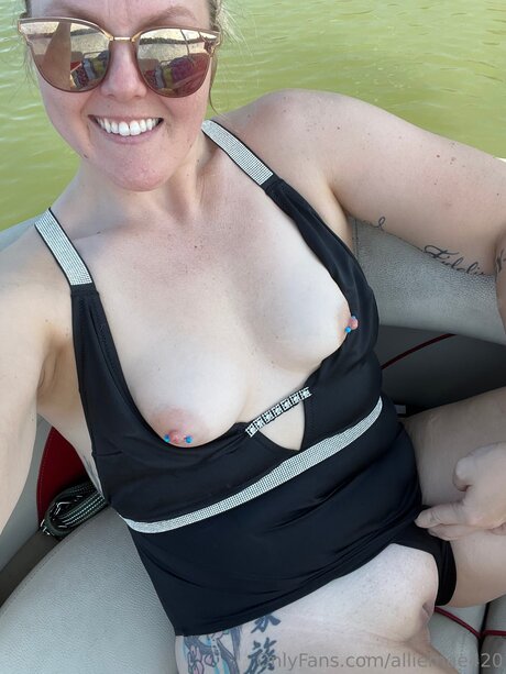 小さなオンリーファンズ アダルト無料 写真