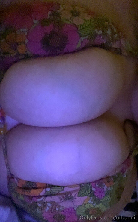 Urbnni 美しいポルノスター 写真