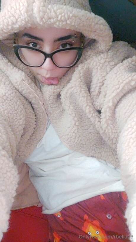 つま先オンリーファン ホット裸 画像