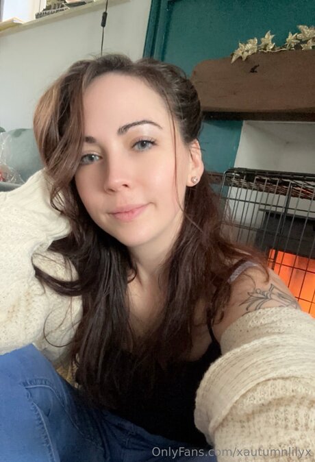 アジア人 ノーPPV オンリーファンズ ホット 画像