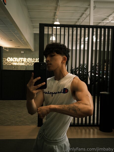 ダーティトークオンリーファンズ ホットセクシー 写真