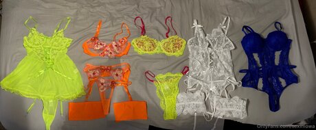 毛深い足のOnlyFans セクシーxxx 写真