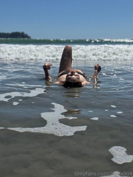 2luna004 スター ヌード 画像