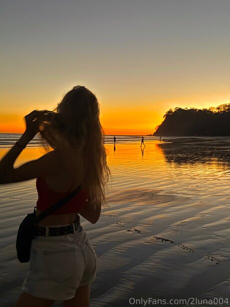 2luna004 ポルノスター 写真