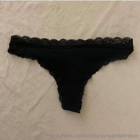 小さなオンリーファンズ ホット裸 画像