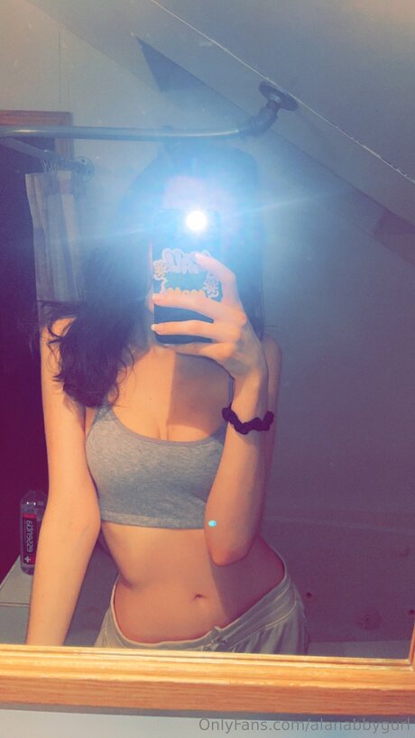 アンバー・オンリーファンズ アダルト 写真